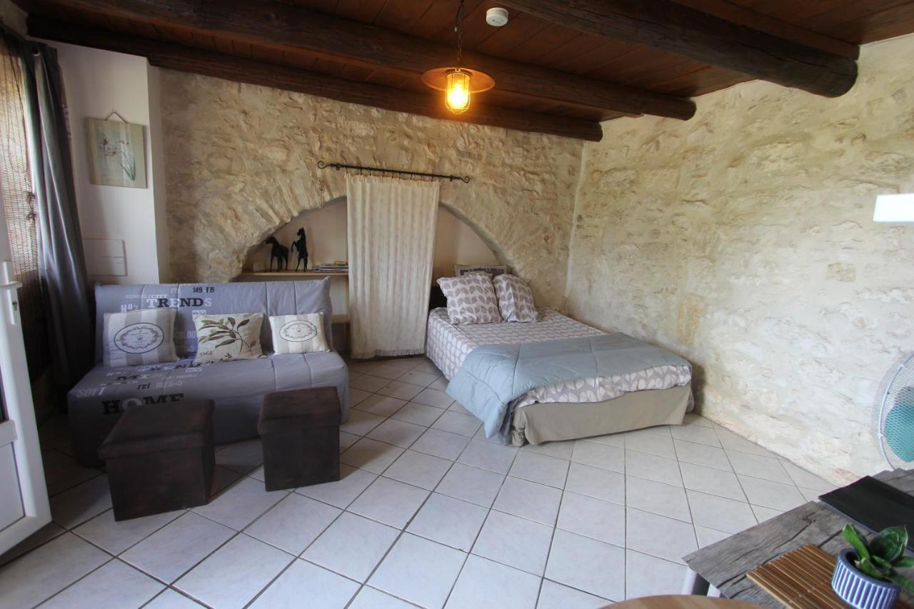 Studio Gard Calme Et Nature Russan Exterior foto